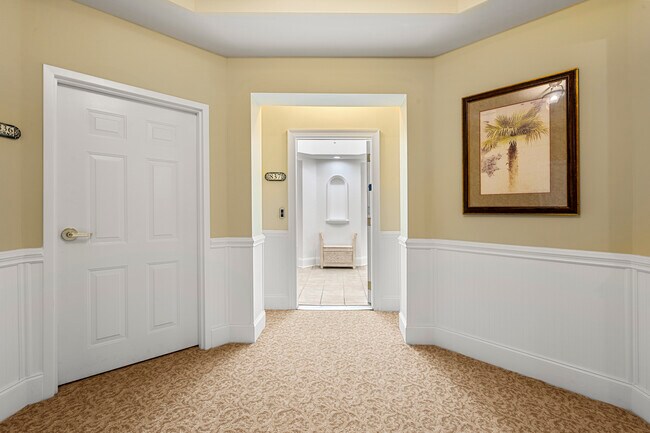 Unit Entry - 2180 Waterview Dr