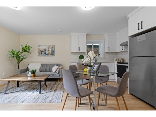 Photo du bâtiment - 20162-20182 82 Ave