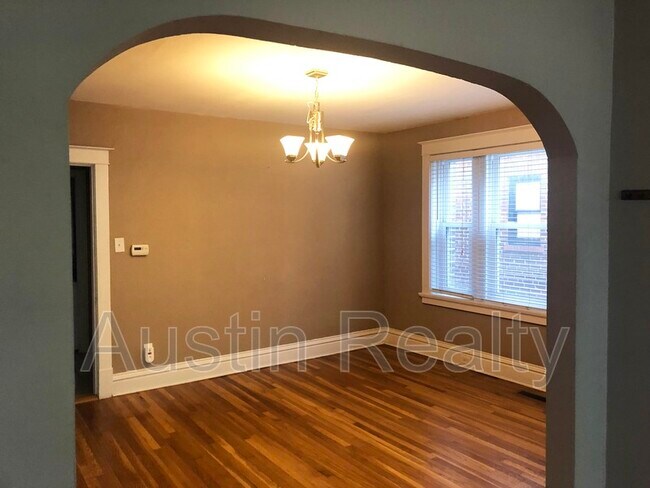 Building Photo - 7727 Brookline Terrace