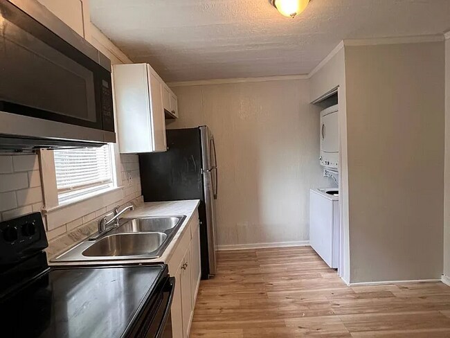 Building Photo - 1035 Maynard St