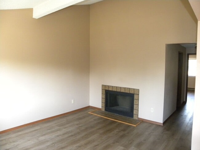 Building Photo - Quiet Condo Apartment Seatac, WA 98188