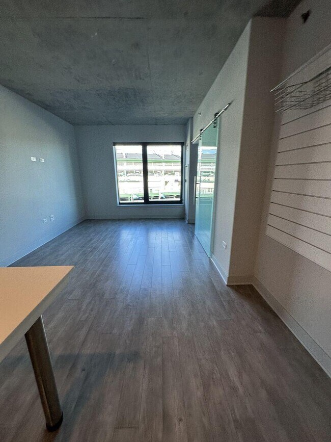 Foto del edificio - 1 bedroom in Chicago IL 60613