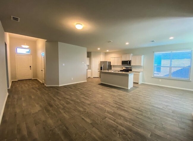 Building Photo - 5400 Gold Pond Dr