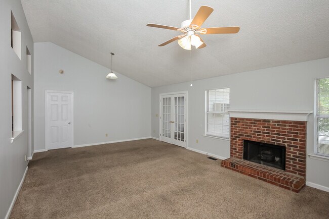 Building Photo - A Charming Retreat Awaits