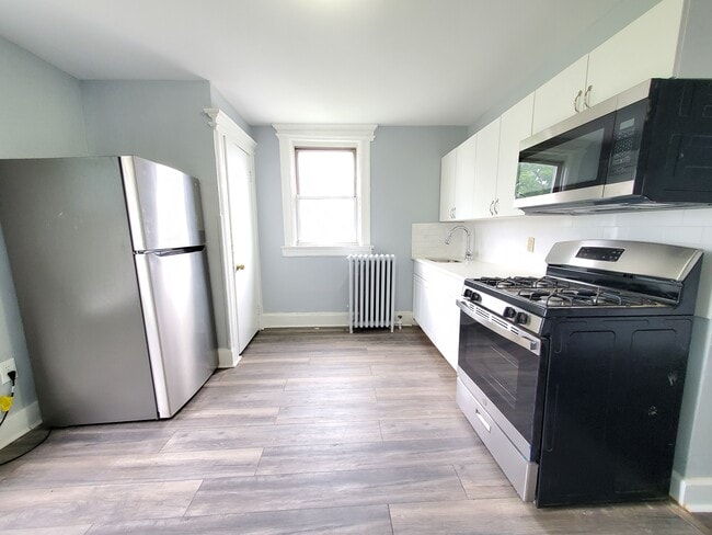 Building Photo - 105 Grant Ave