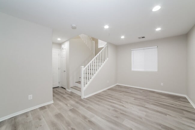 Building Photo - 8436 Walker Gardens Pl