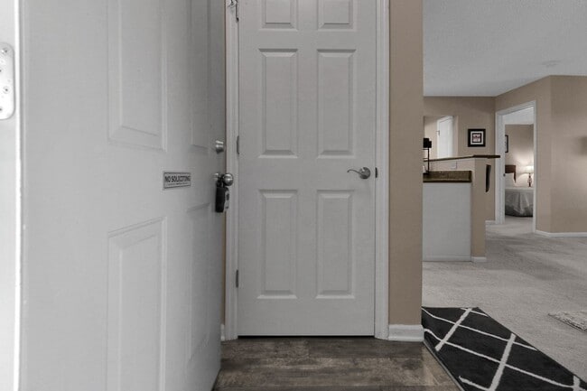 Building Photo - Beautifully Up0dated 1-bedroom, 1-bathroom...