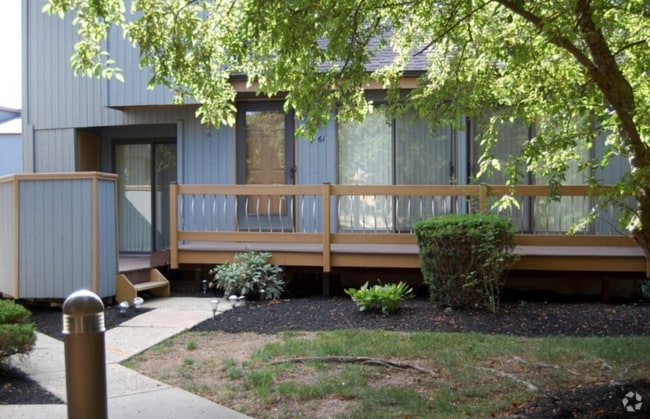 61 Sycamore Ct