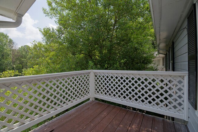 Foto del edificio - 2 BR/1BA condo in great location at Dunwoo...
