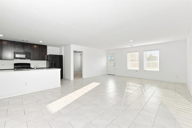 Foto del edificio - 2208 Bleecker St