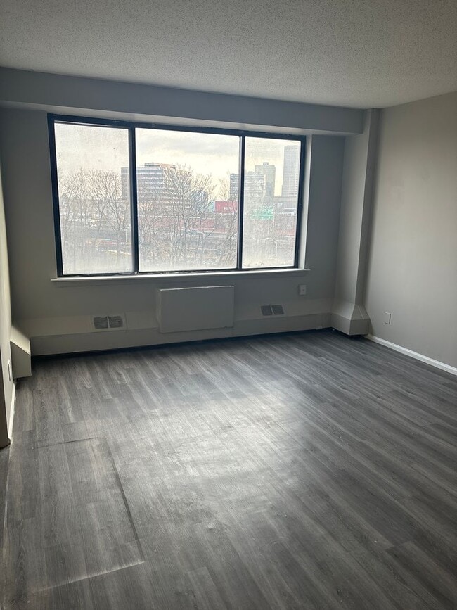 Photo - 600A LLC Apartments
