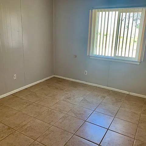 Foto principal - 7645 N Star Ave