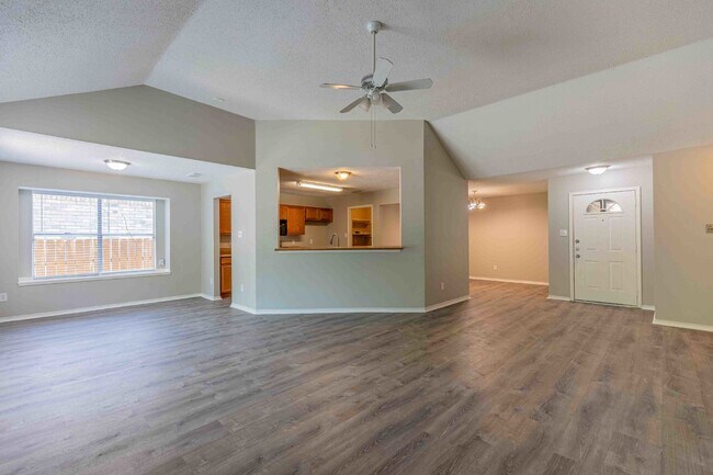 Building Photo - 6711 Quail Lake Dr