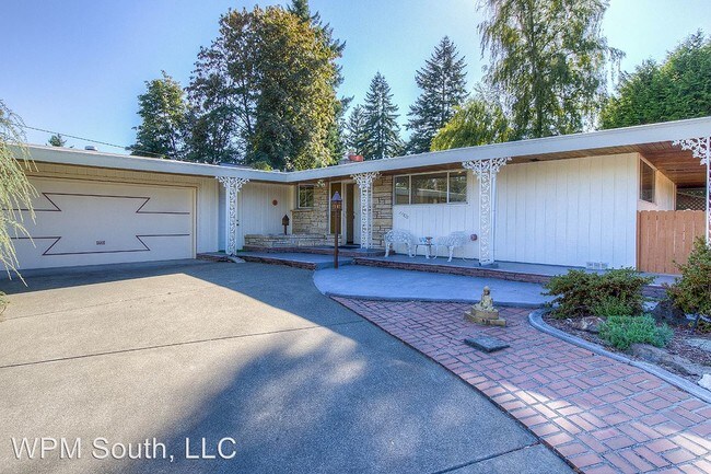 Foto del edificio - 4 br, 2 bath House - 11639 SE 50th PL