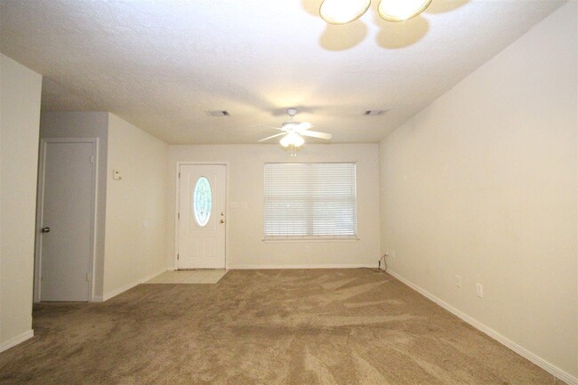 Building Photo - 4117 Pace Ln