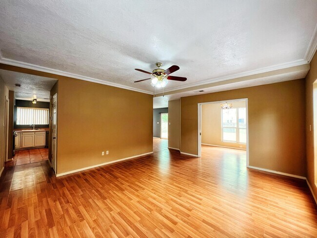 Building Photo - 6612 Piedra Quemada Rd NW
