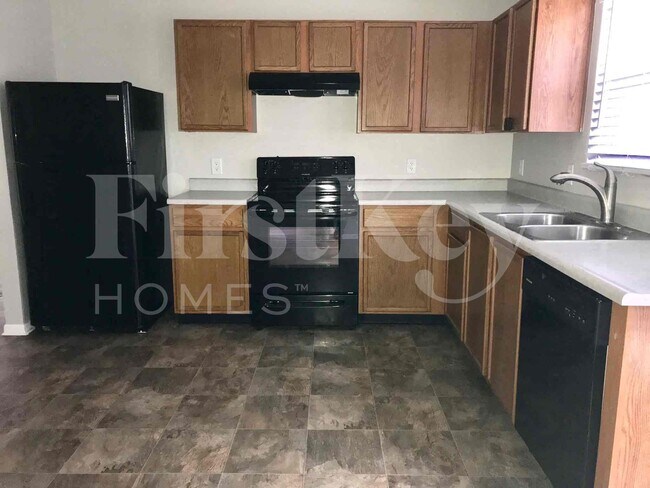 Foto del edificio - 1749 Blue Grass Pkwy