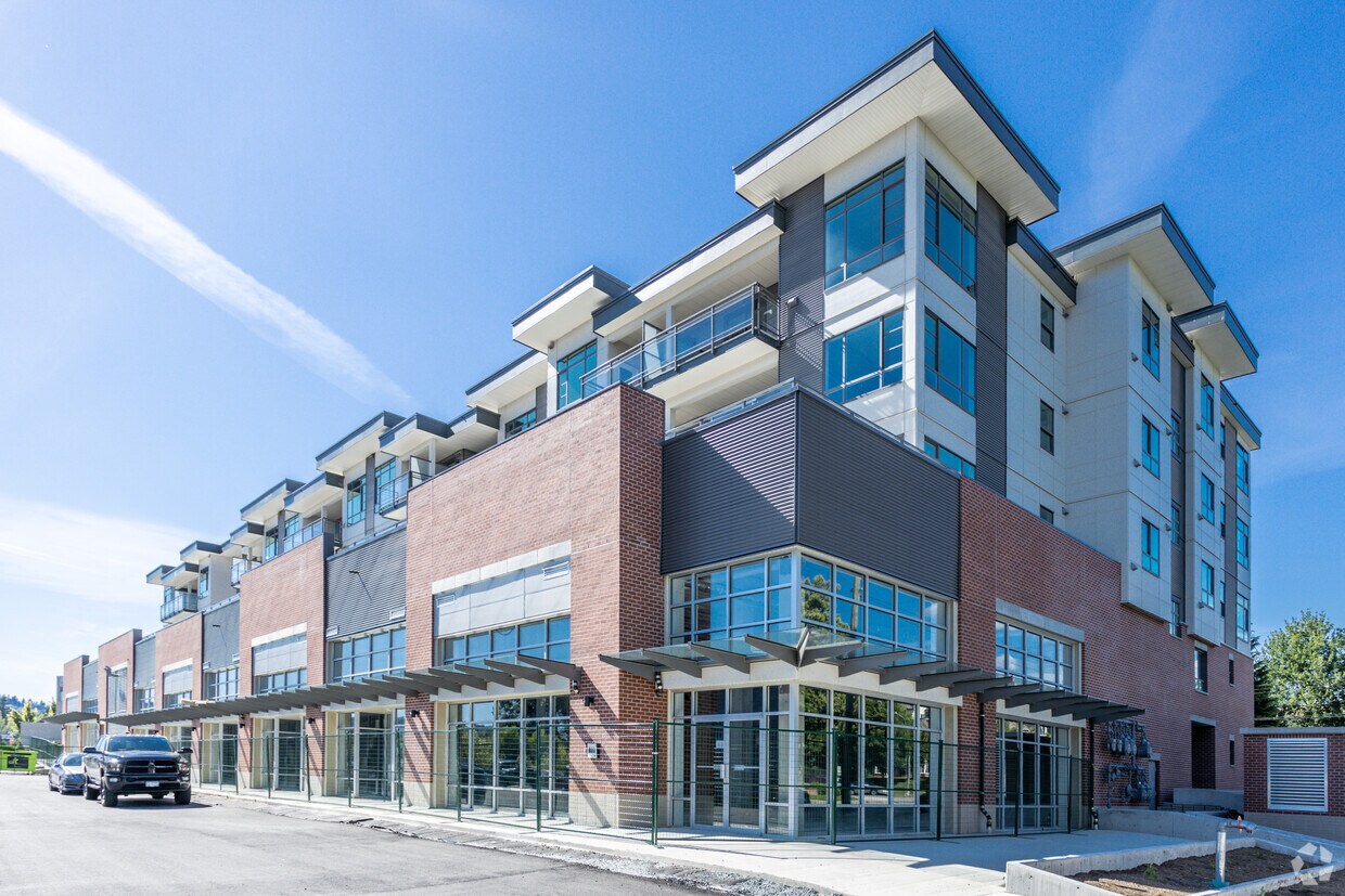 Building Photo - Mercato Plaza