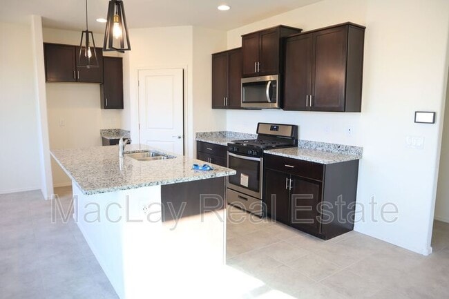 Foto del edificio - 10676 W Golson Dr