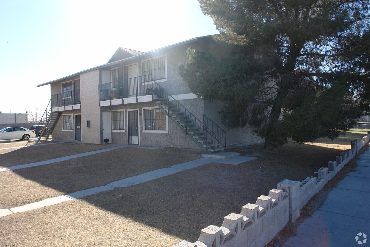 Primary Photo - 4841 Craig Rd