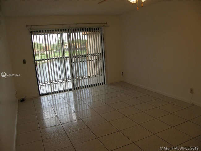 Building Photo - 11043 SW 15th Manor