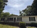Foto principal - Spacious 3-Bed, 2-Bath Home in Greenville ...