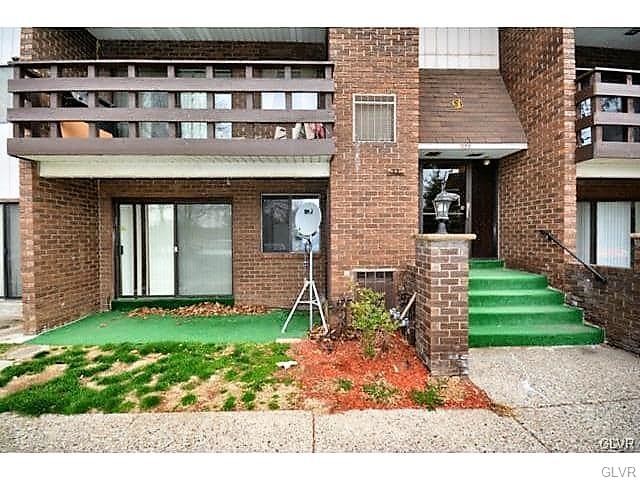 Building Photo - 1590 Alta Dr