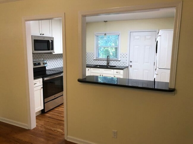 Building Photo - 107 Strode Cir