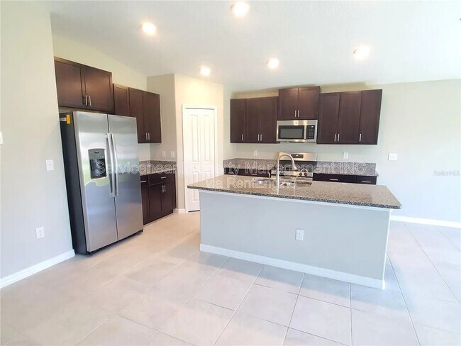 Building Photo - 10344 Alder Green Dr