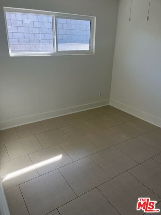 Building Photo - 73311 Catalina Way