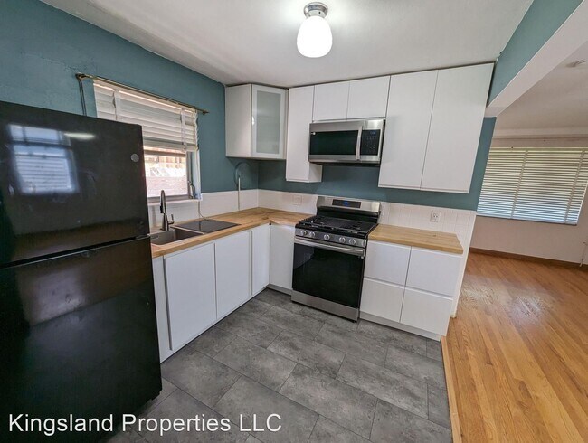 Building Photo - 2 br, 1 bath House - 2830 59th St.