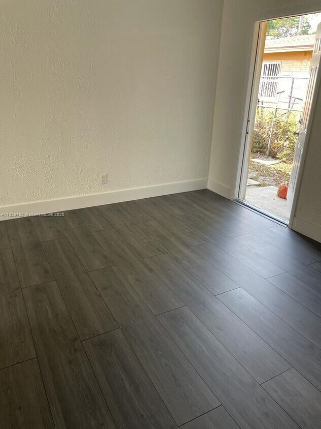 Foto principal - 522 NW 13th Ave