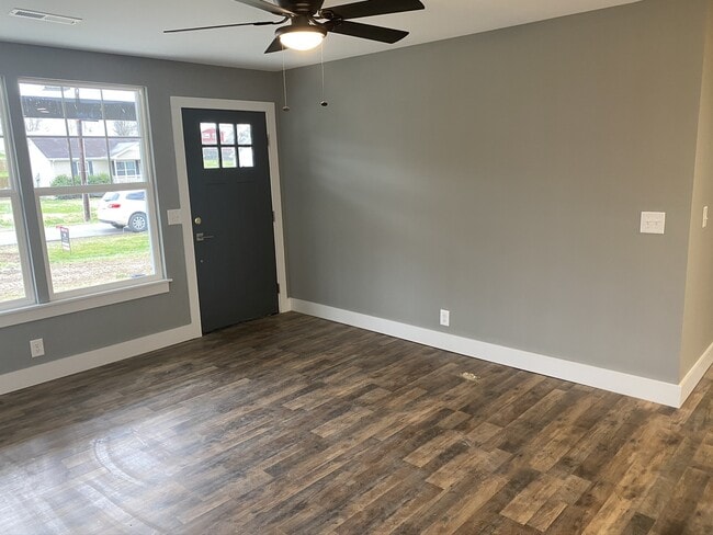 Foto del edificio - 234 Santa Monica Blvd