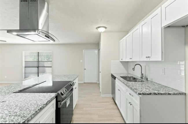 NEW Washer, Dryer and Refrigerator - 537 Hanover Dr