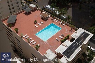 Building Photo - 2211 Ala Wai Blvd