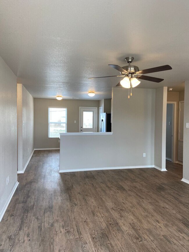 Building Photo - FREE Blackstone Grill — Sign by 6/15! 3 Bed, 2 Bath Home in Jonesboro