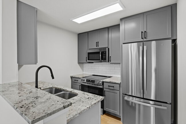 Remodel Kitchen - Beaumont Farms Apartments