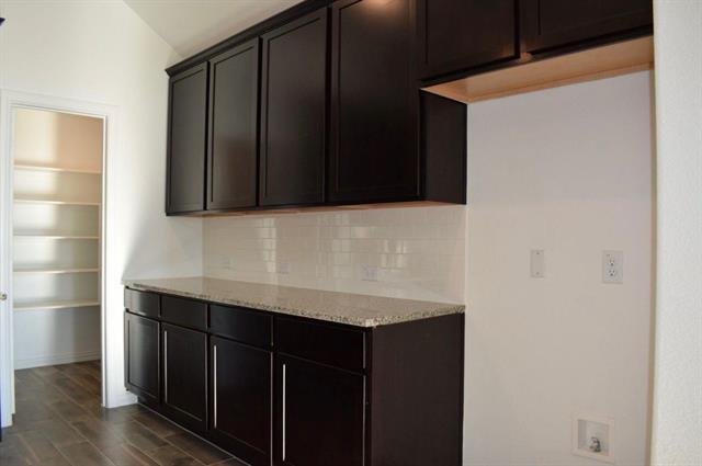 Foto del edificio - 7312 Black Cherry Ln