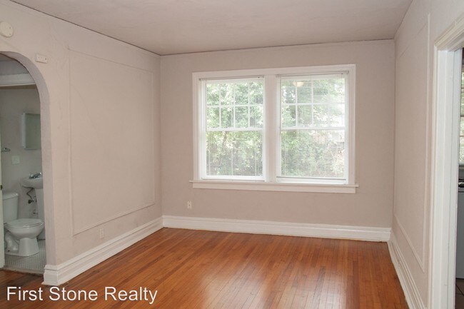 Foto del edificio - 5345 Cabanne Ave