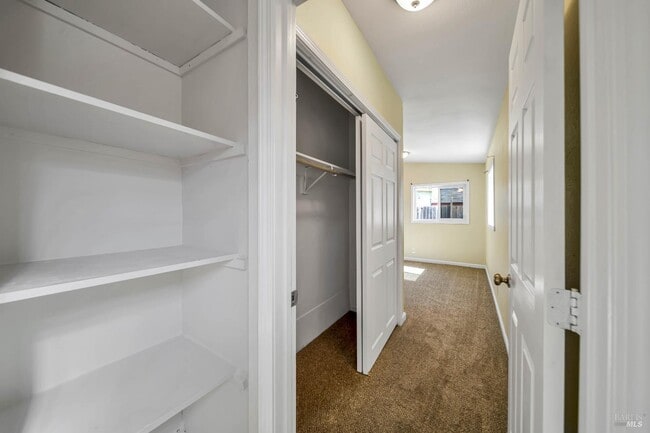 Building Photo - 1012 McKinley St