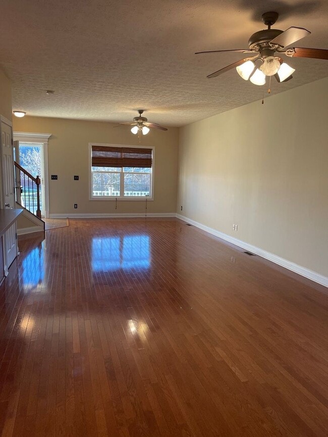 Building Photo - 417 Cabernet Dr