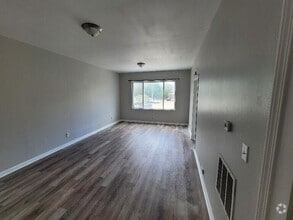Building Photo - 312.5 Perrin St