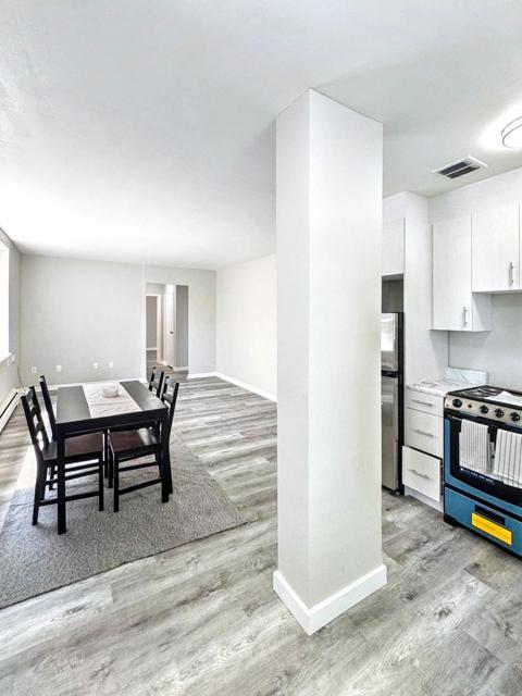 Primary Photo - WELLINGTON APARTMENTS