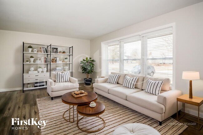 Foto del edificio - 11814 Featherwood Dr
