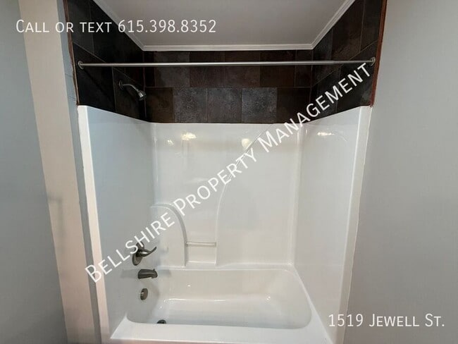 Building Photo - 1519 Jewel St