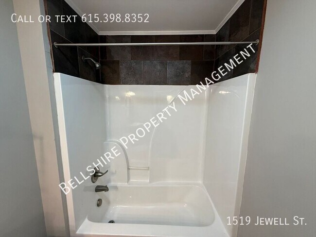 Foto del edificio - 1519 Jewel St