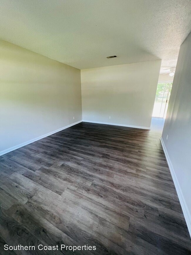 Building Photo - 3 br, 1 bath House - 631 Fleming Road