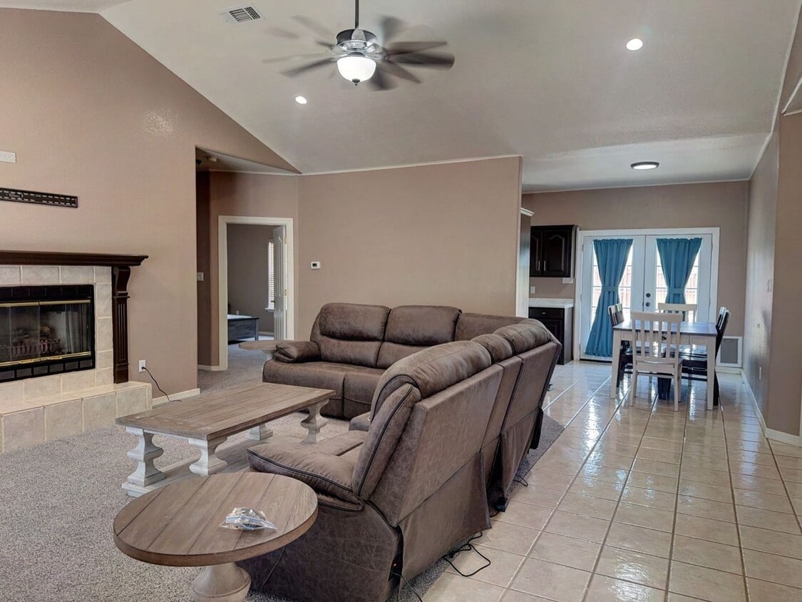 Building Photo - RENTAL Fully Furnished 3 bedroom home