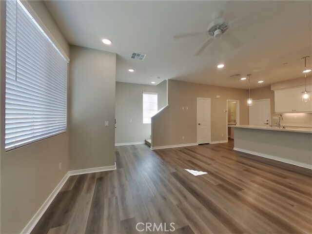 Foto del edificio - 24882 Padre Ct