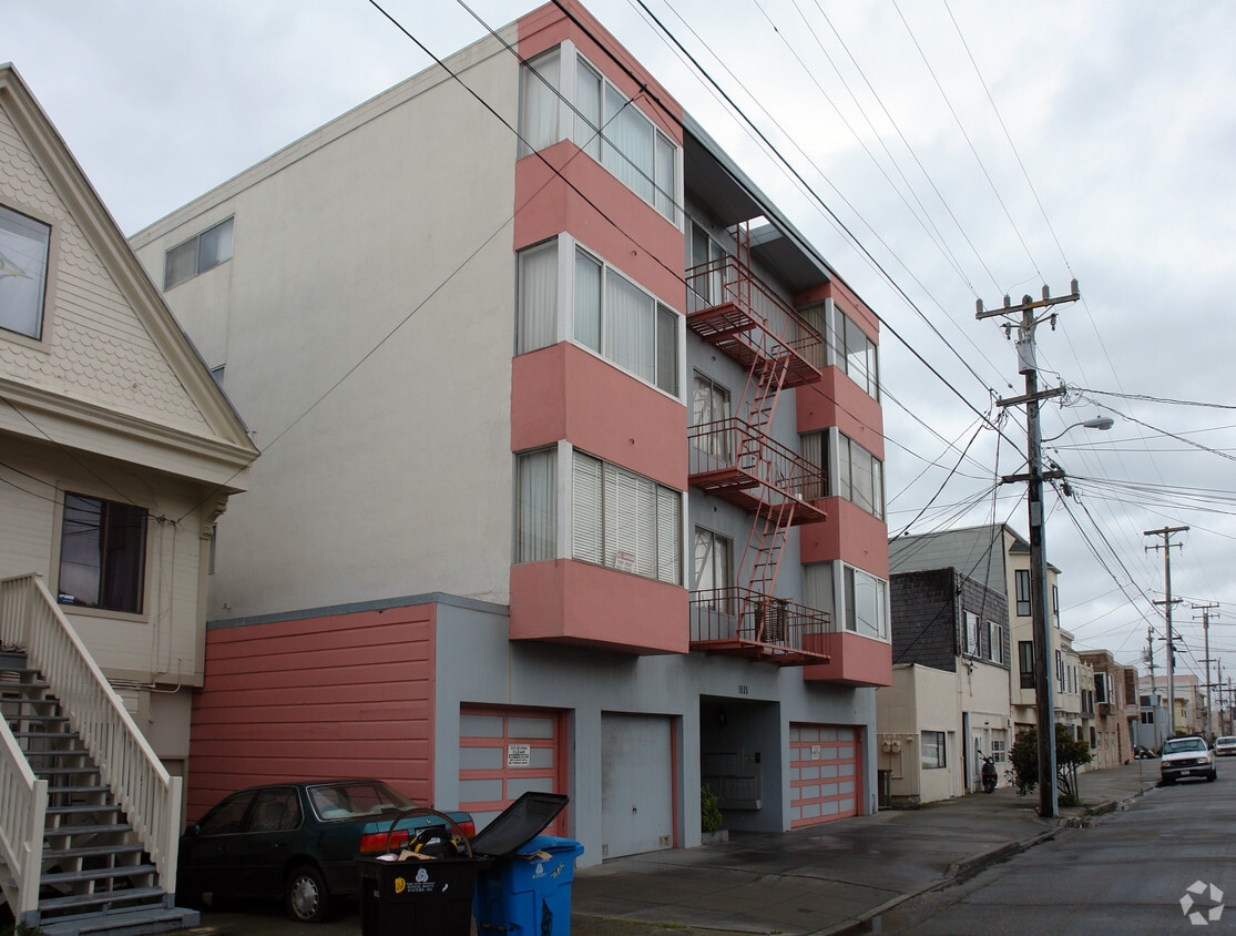 Building Photo - 1535 48th Ave
